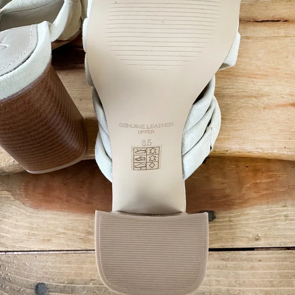 NWOB‎ Journee Collection Signature Lyddie Cream Block Heel Sandal Size 8.5